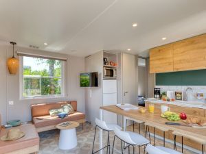 interieur mobil-home 4 soleils © David Glévarec – PLANETE360 Quimper