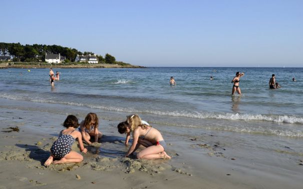 jeux enfants plage kervillen la trinite sur mer