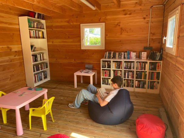 bibliotheque - ludotheque - camping la baie