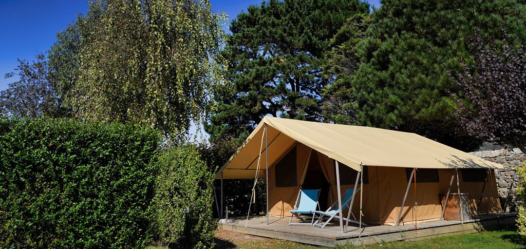 Tente-equipee-camping-bretagne