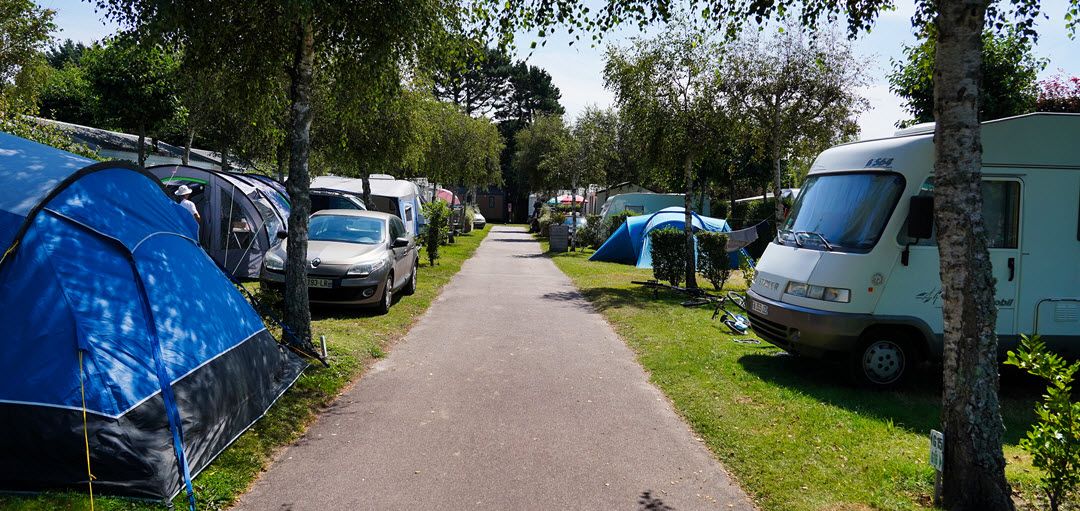 emplacement-tente-campingcar
